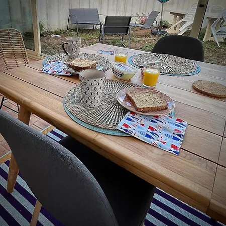 别墅 Calme, 3 Chambres, Jardin Avec Piscine, Veranda, Parking