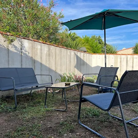 Calme, 3 Chambres, Jardin Avec Piscine, Veranda, Parking 别墅 拉弗洛特
